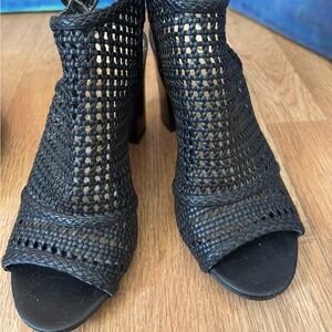 Sam Edelman EVIE Black Woven Peep-Toe Block Heel Booties - Size 7